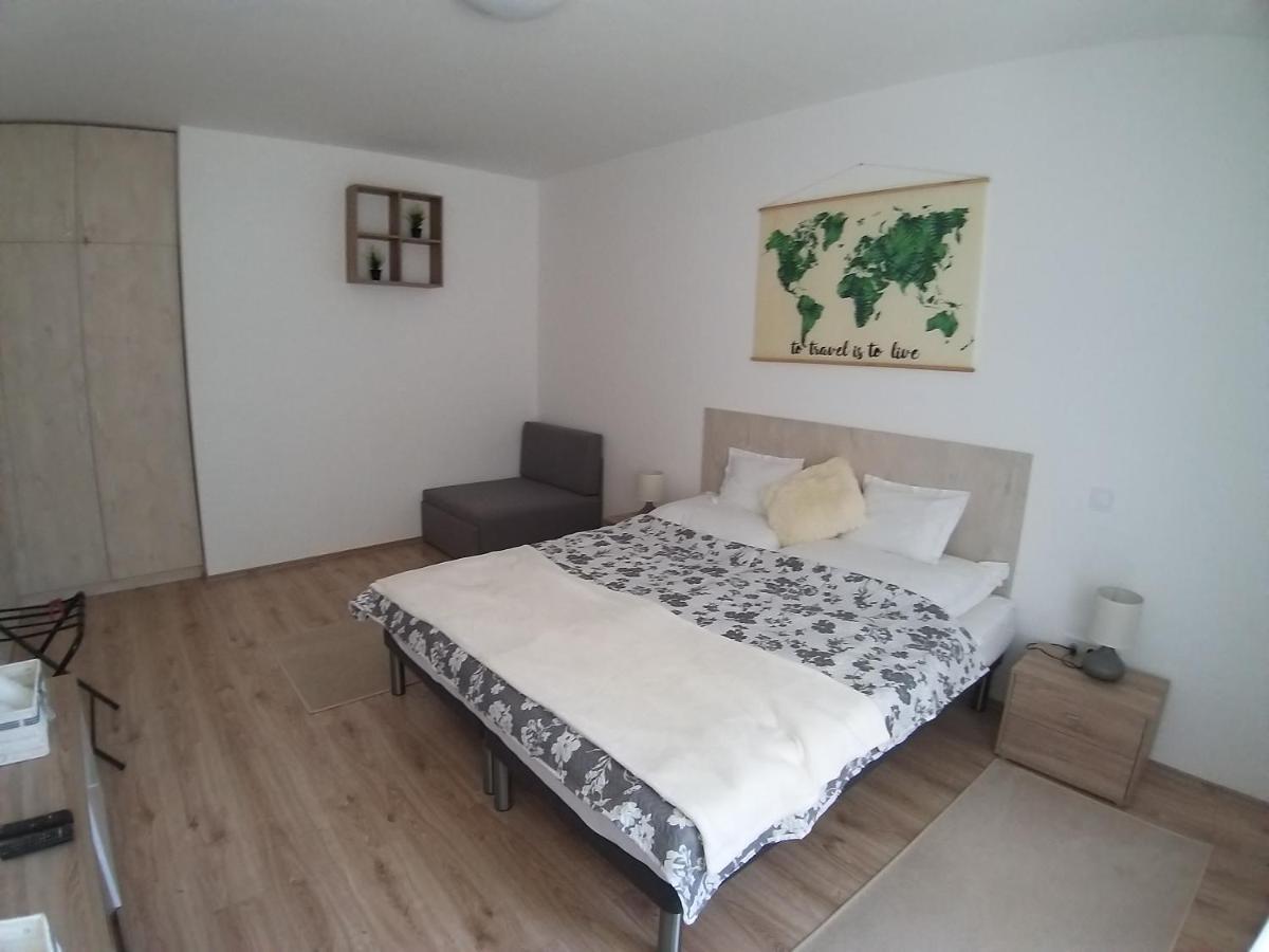 Helios Apartman Szeged Apartment Ngoại thất bức ảnh