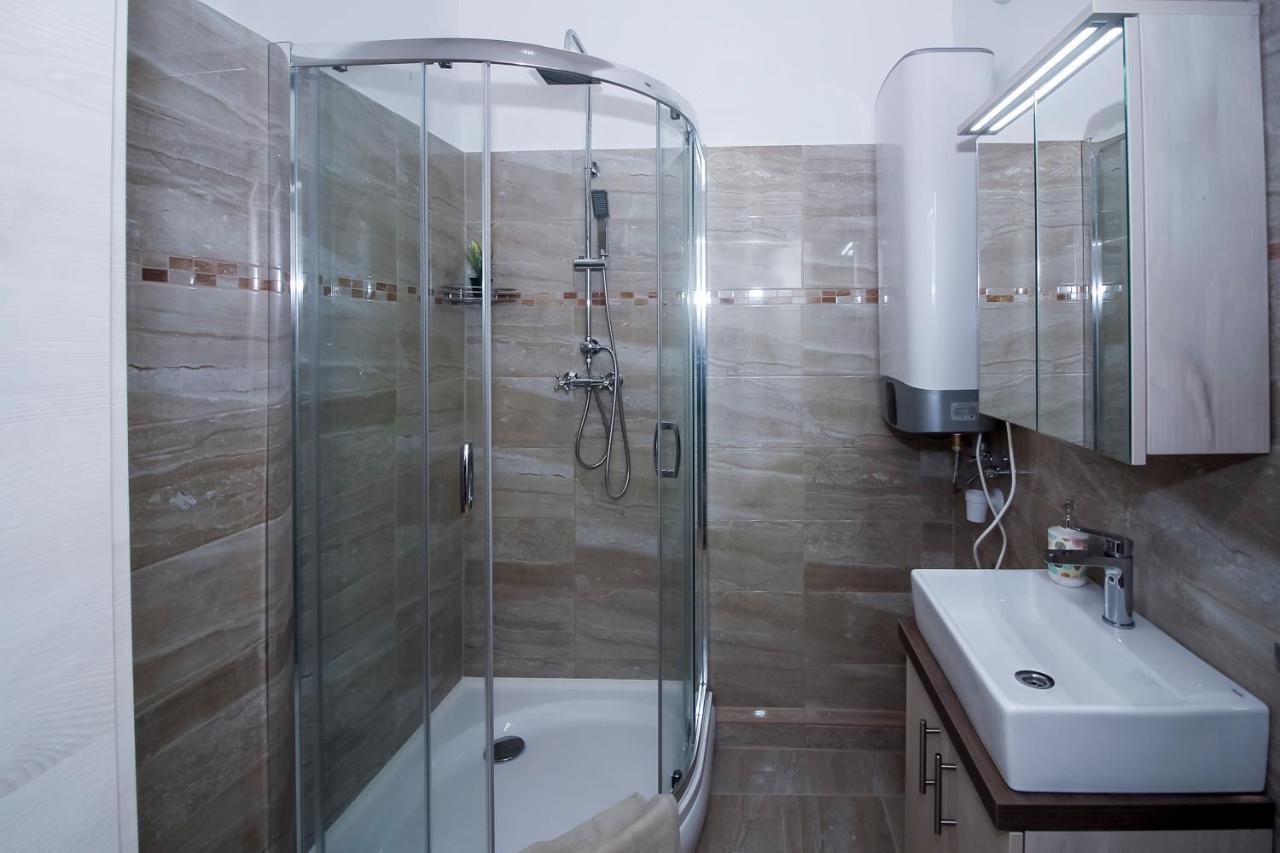 Helios Apartman Szeged Apartment Ngoại thất bức ảnh