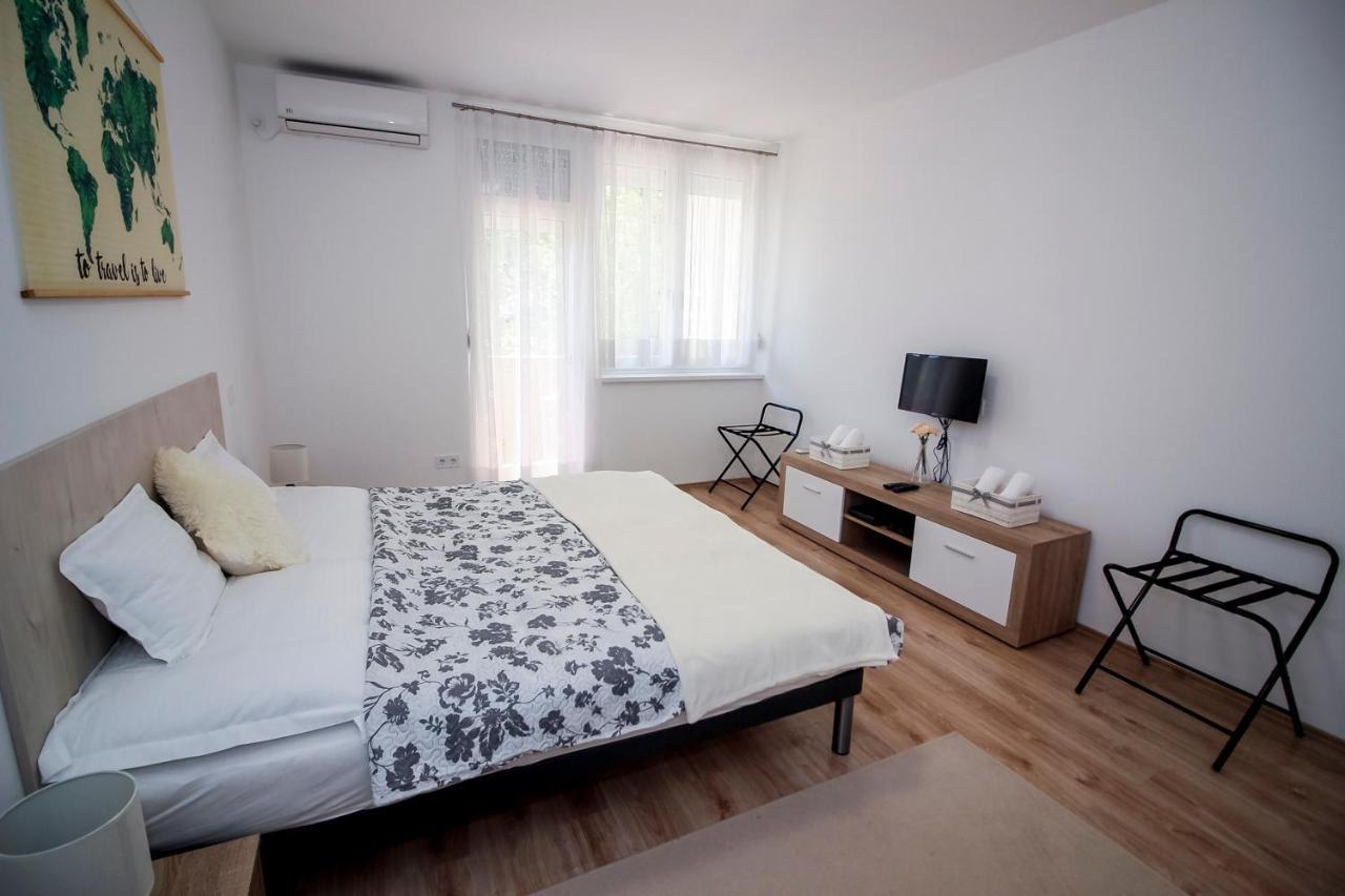 Helios Apartman Szeged Apartment Ngoại thất bức ảnh
